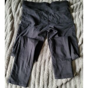 SO Girl's Size 16 Black Straight  Mid Rise‎ Stretch Jeggings with Back Pockets